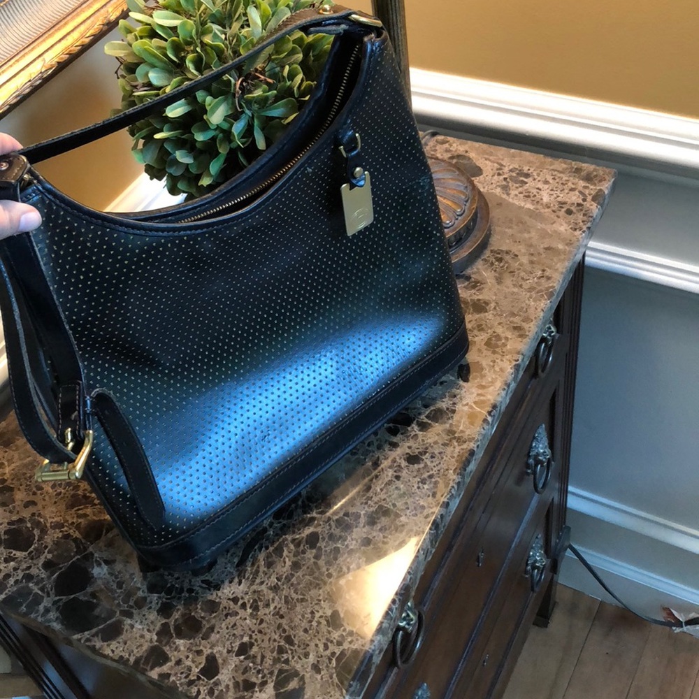 Beautiful Dooney & Bourke Black Purse 👛